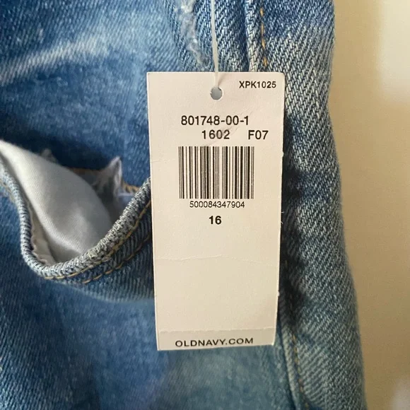 NWT Old Navy Light Blue Straight Leg Jeans - Picture 2 of 4